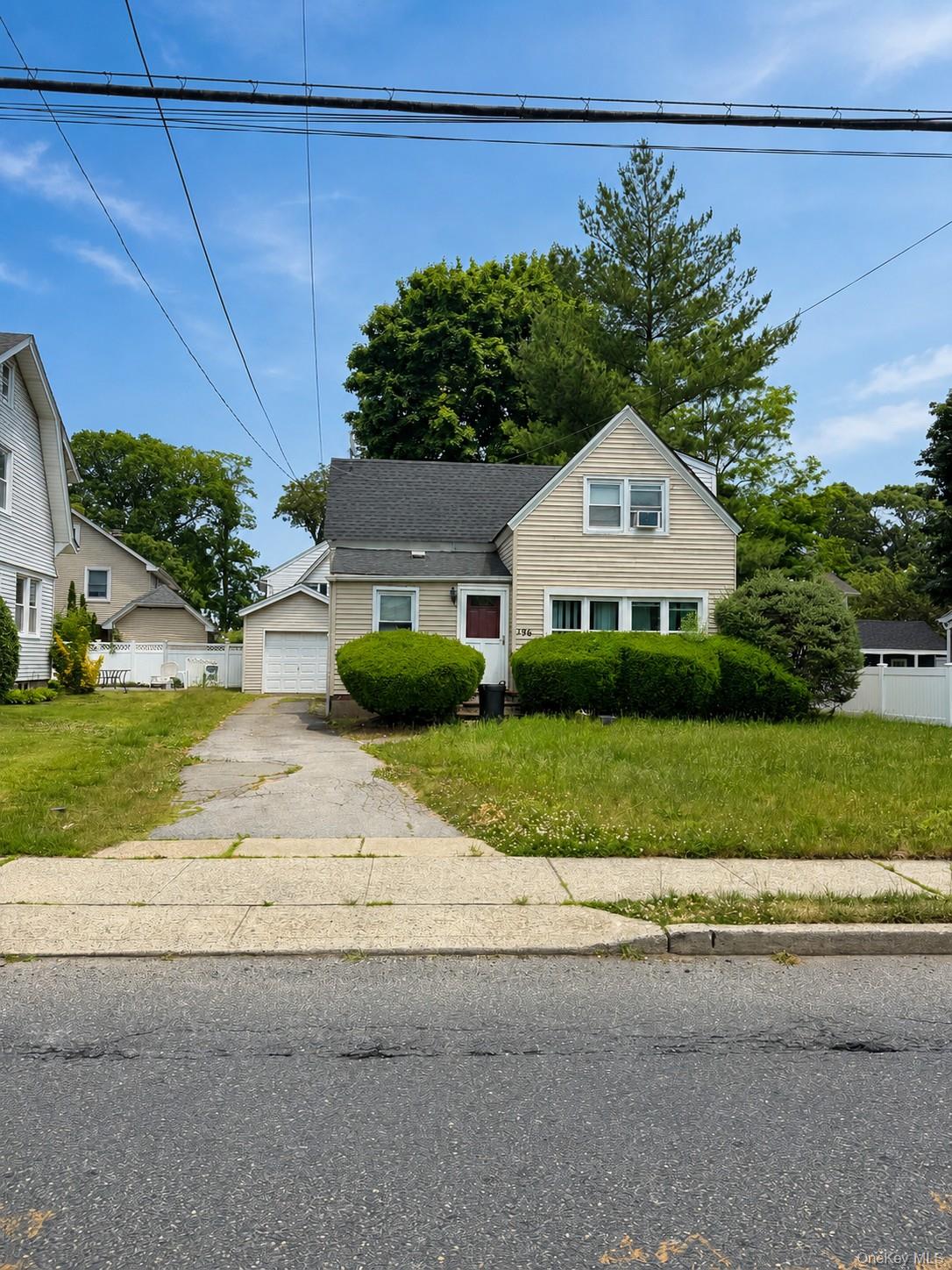 196 Rocklyn Avenue Property Photo 1