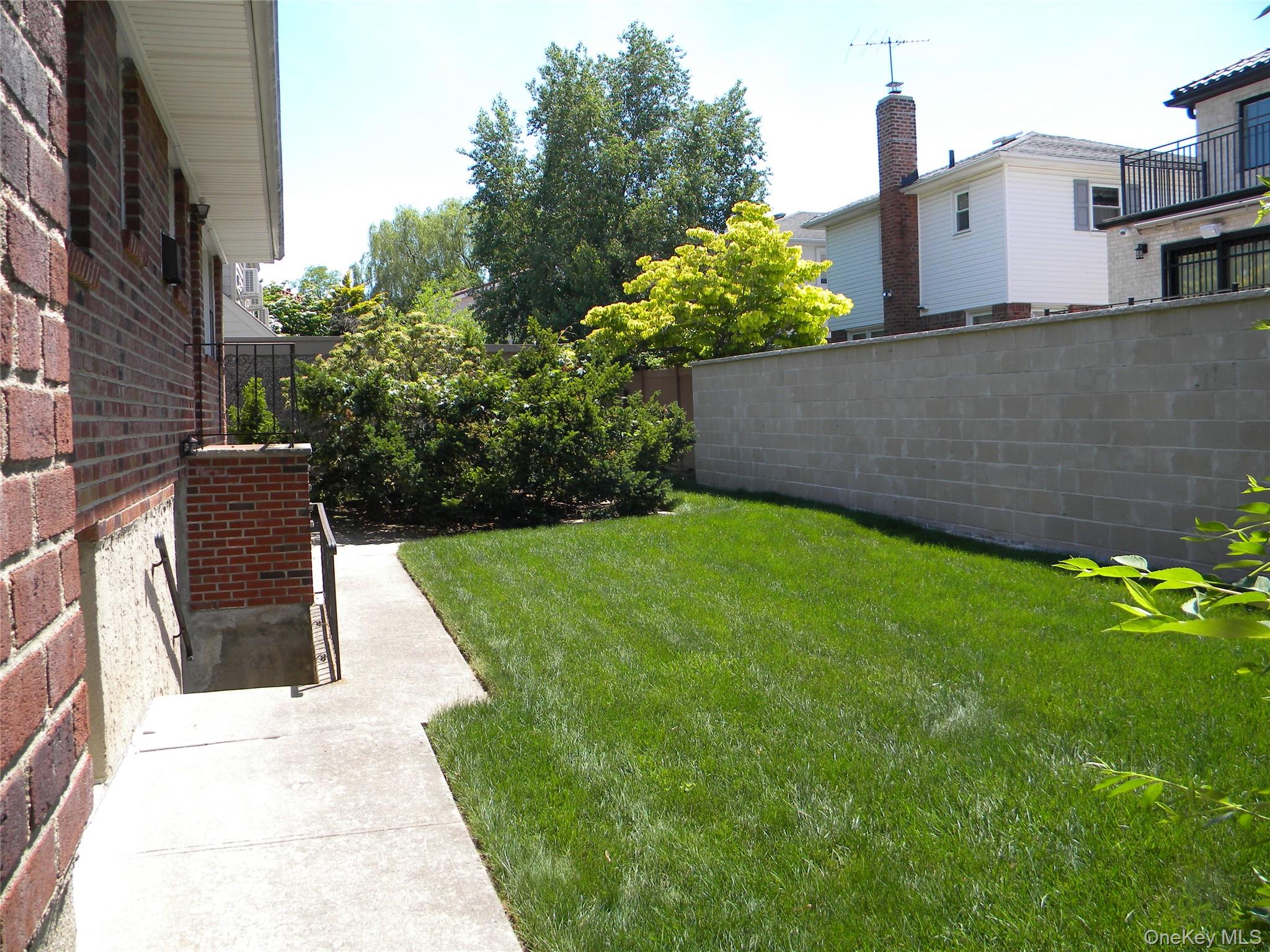 2810 210th Place Property Photo 27