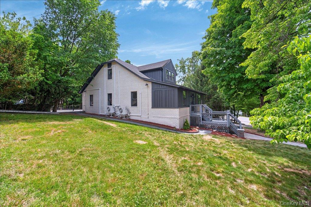 584 Shore Drive Property Photo 3