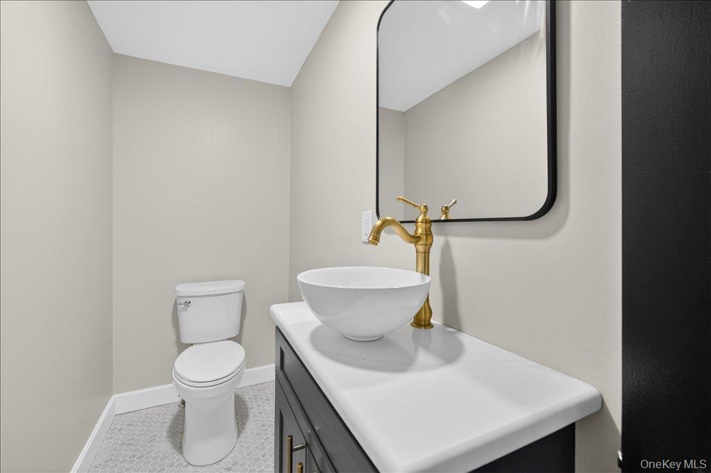 584 Shore Drive Property Photo 25