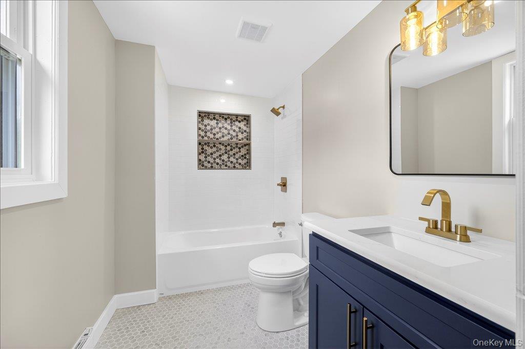 584 Shore Drive Property Photo 28