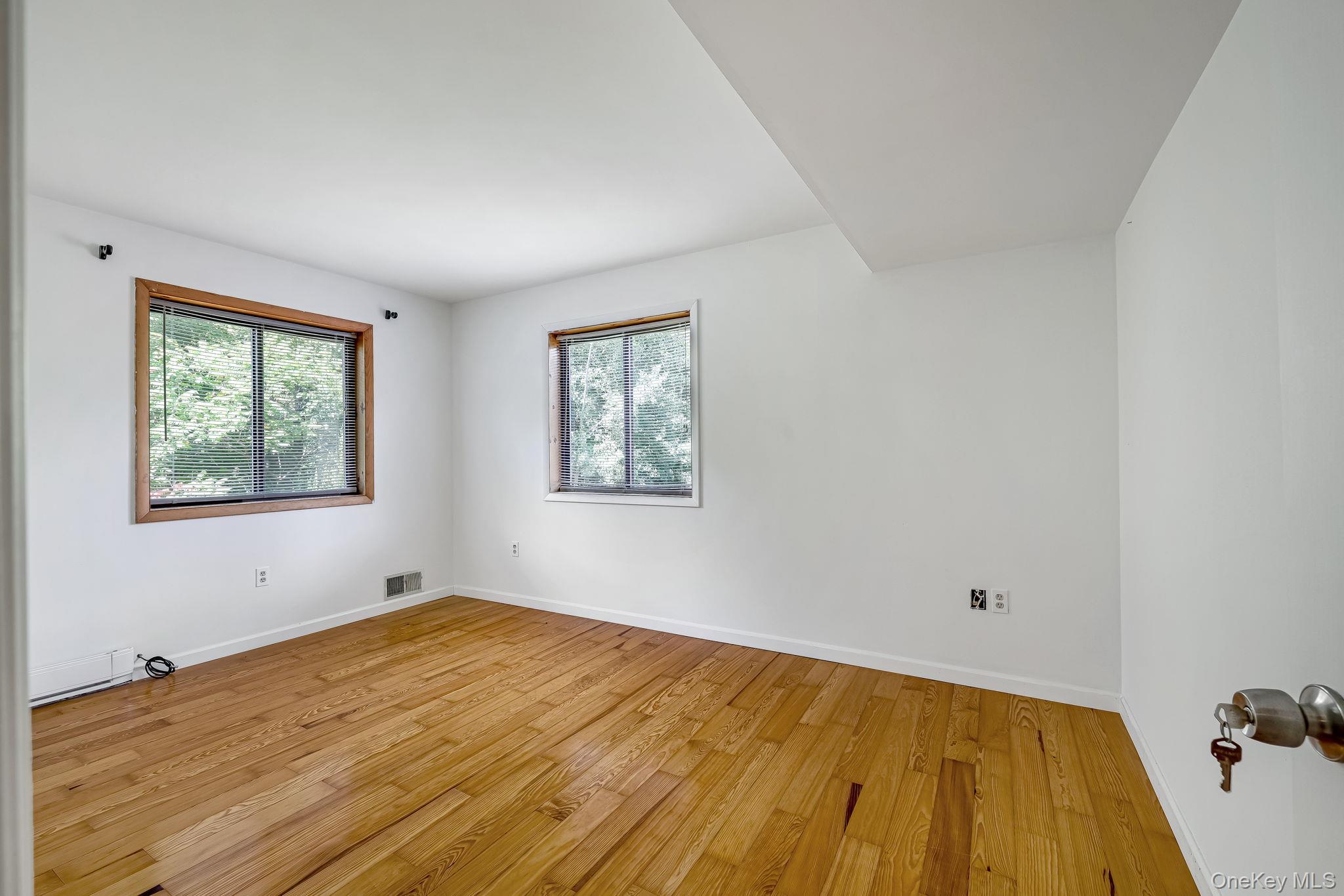 587 Dutch Hill Road Property Photo 15