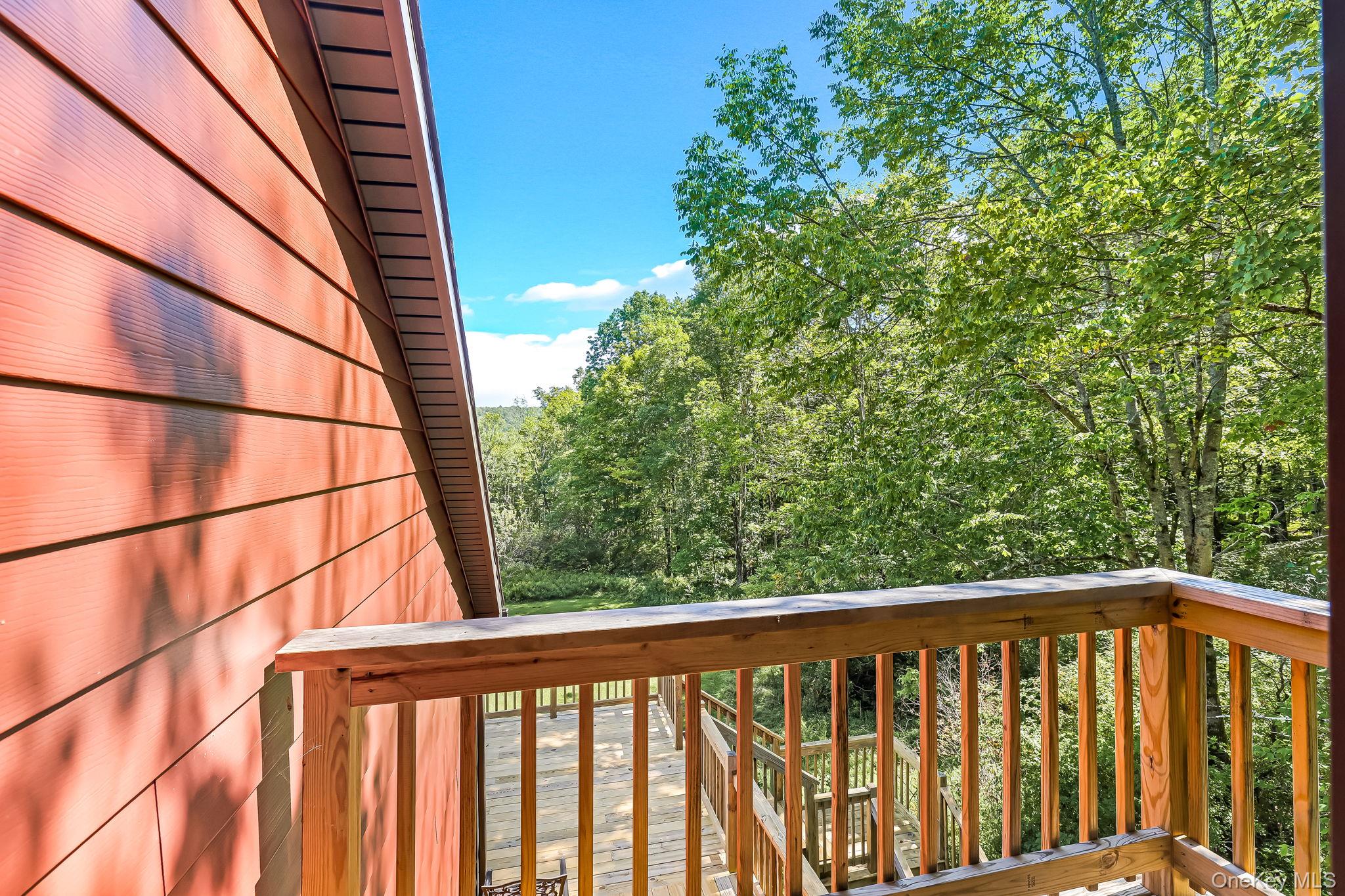 587 Dutch Hill Road Property Photo 16