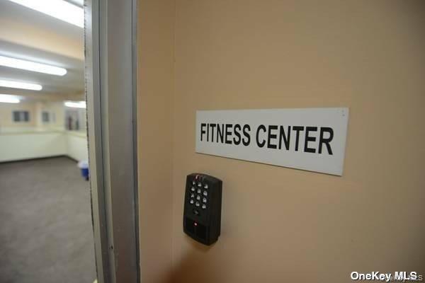 63-14 Queens Boulevard 8h Property Photo 8