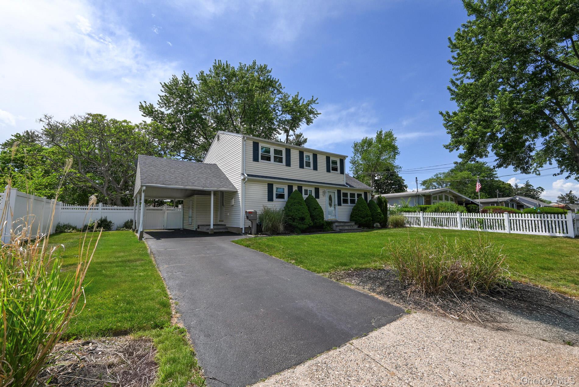 19 Midday Drive Property Photo 5