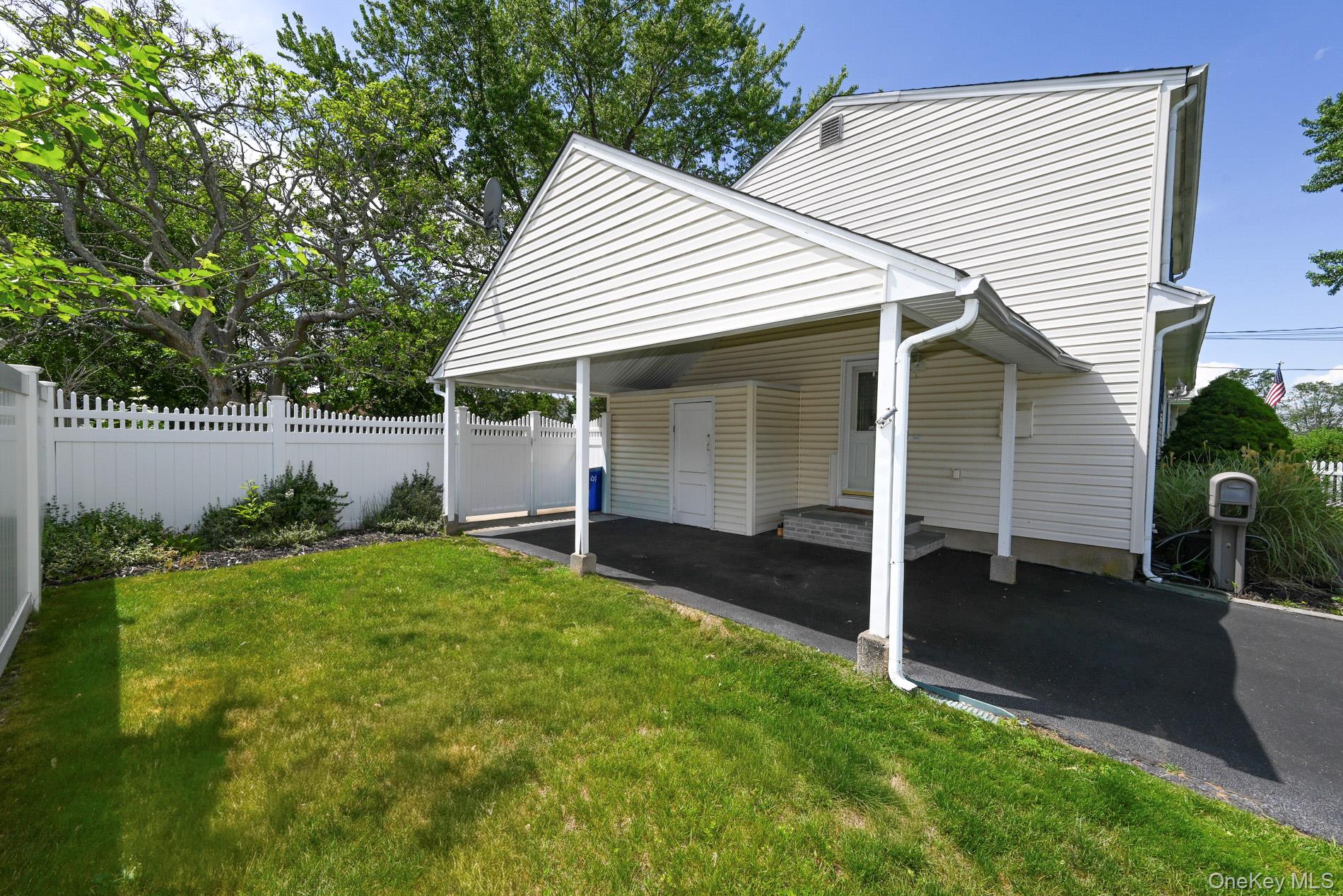19 Midday Drive Property Photo 7