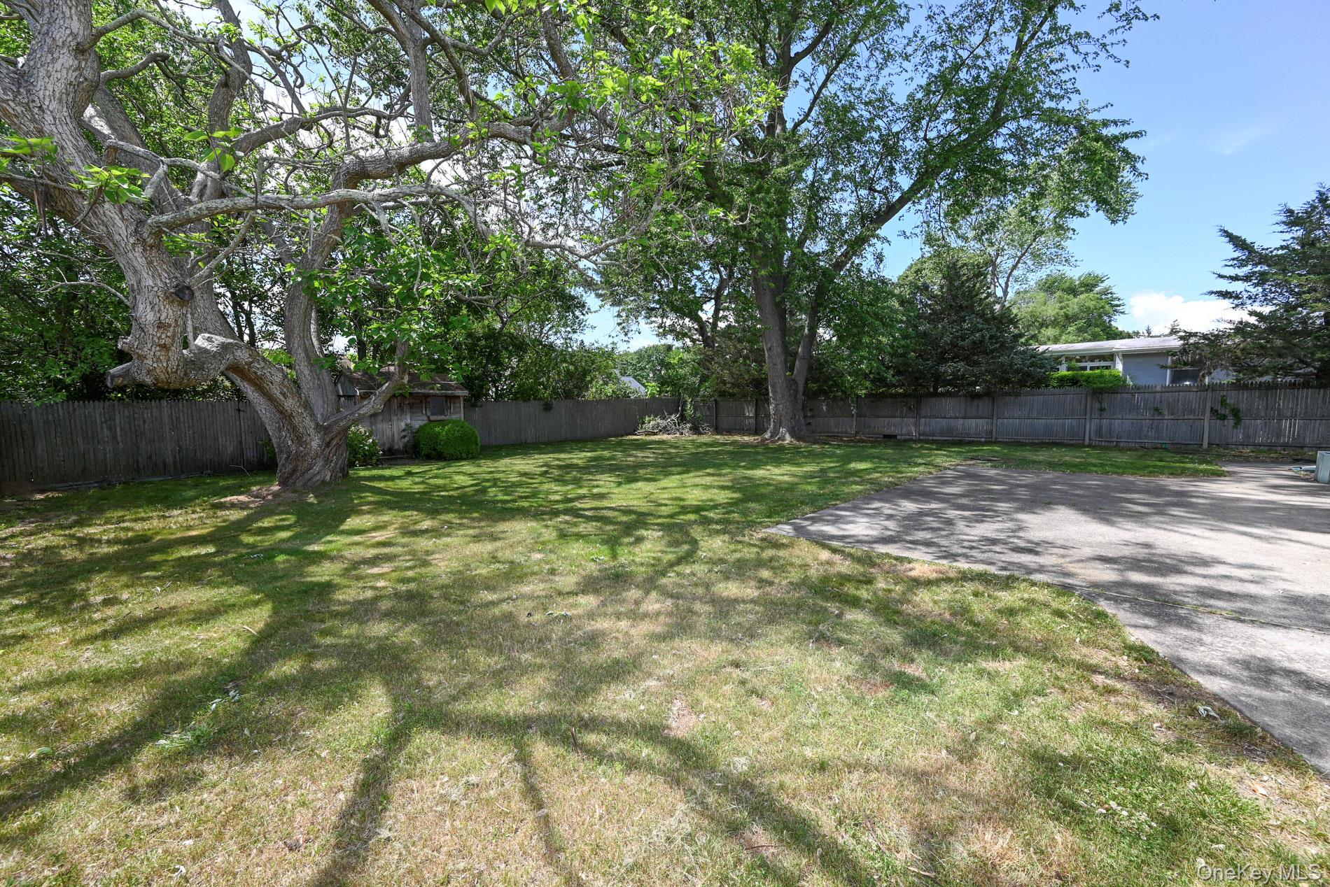 19 Midday Drive Property Photo 9