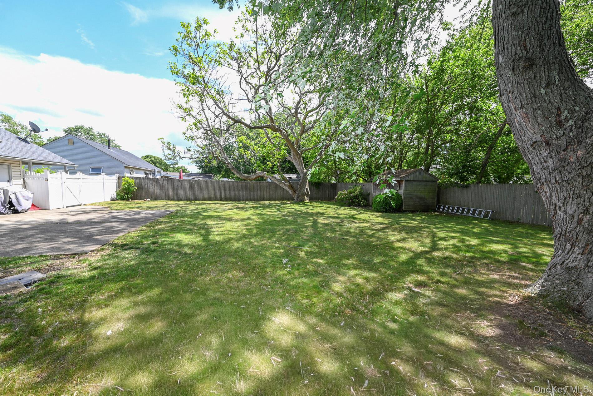 19 Midday Drive Property Photo 11
