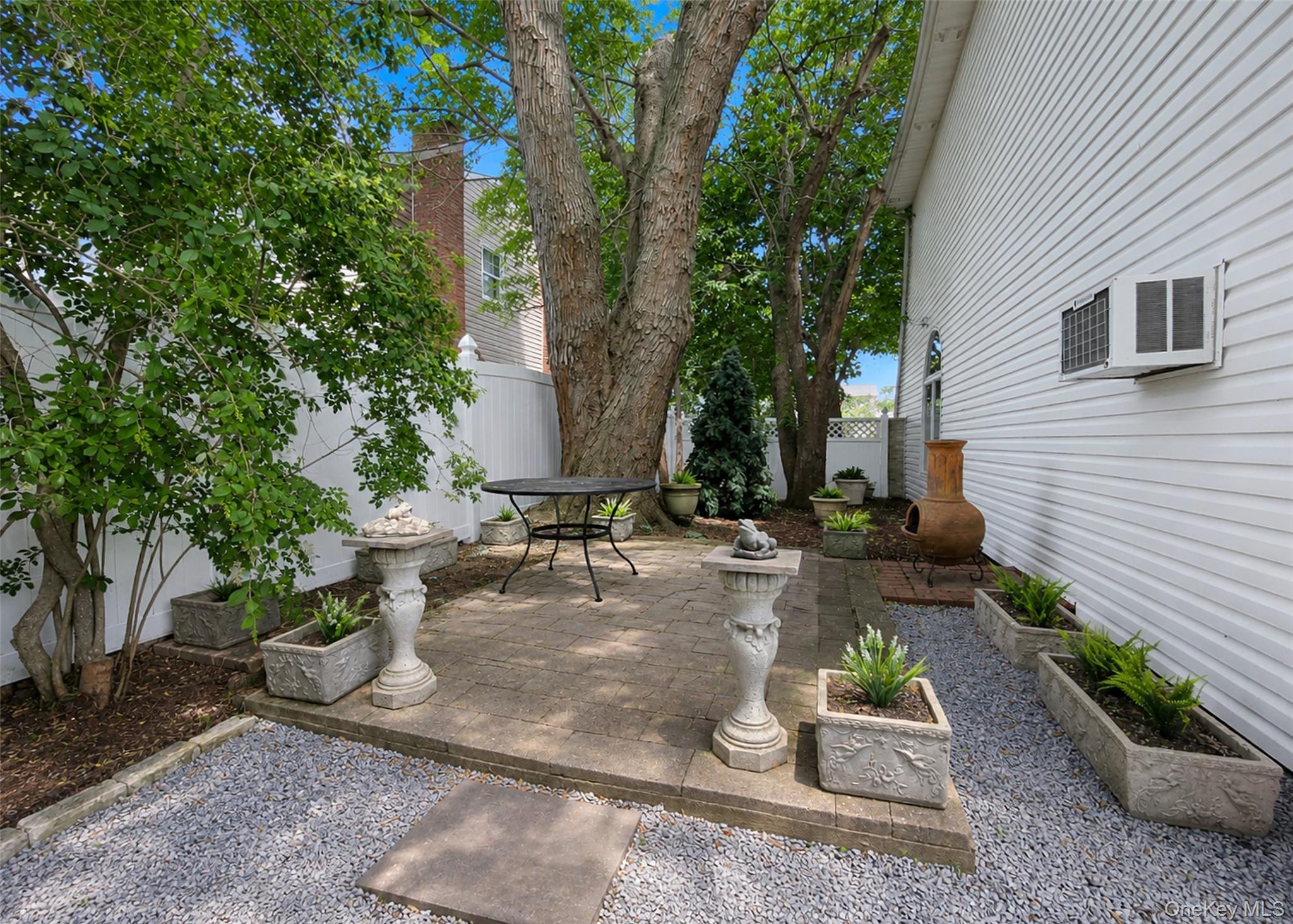 6 Naybor Avenue Property Photo 38