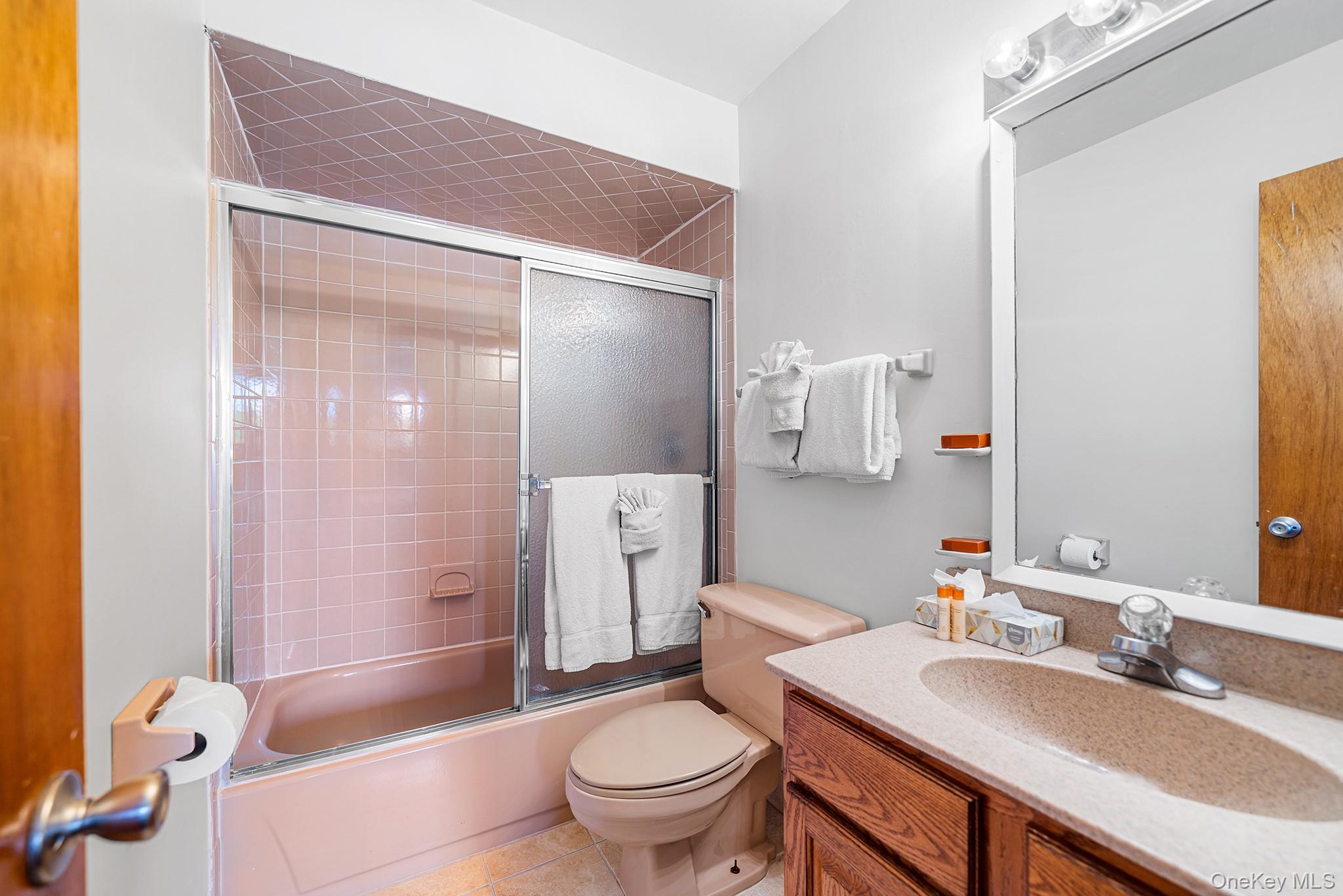 131 S Emerson Avenue 235 Property Photo 6