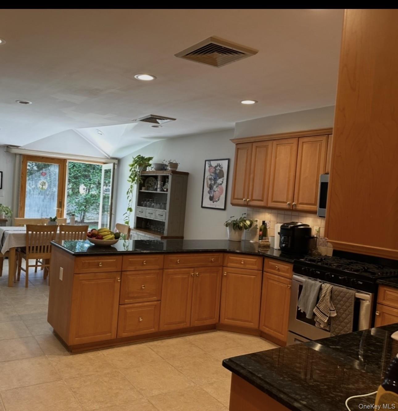 100 Rockywood Road Property Photo 7