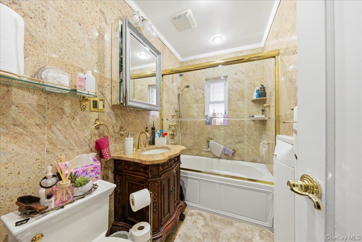 2752 Fish Avenue Property Photo 9