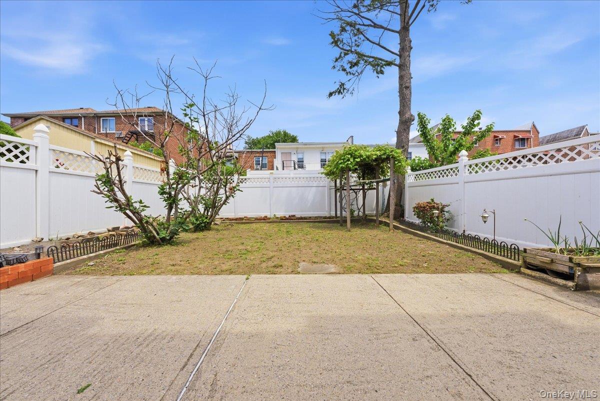 2752 Fish Avenue Property Photo 25