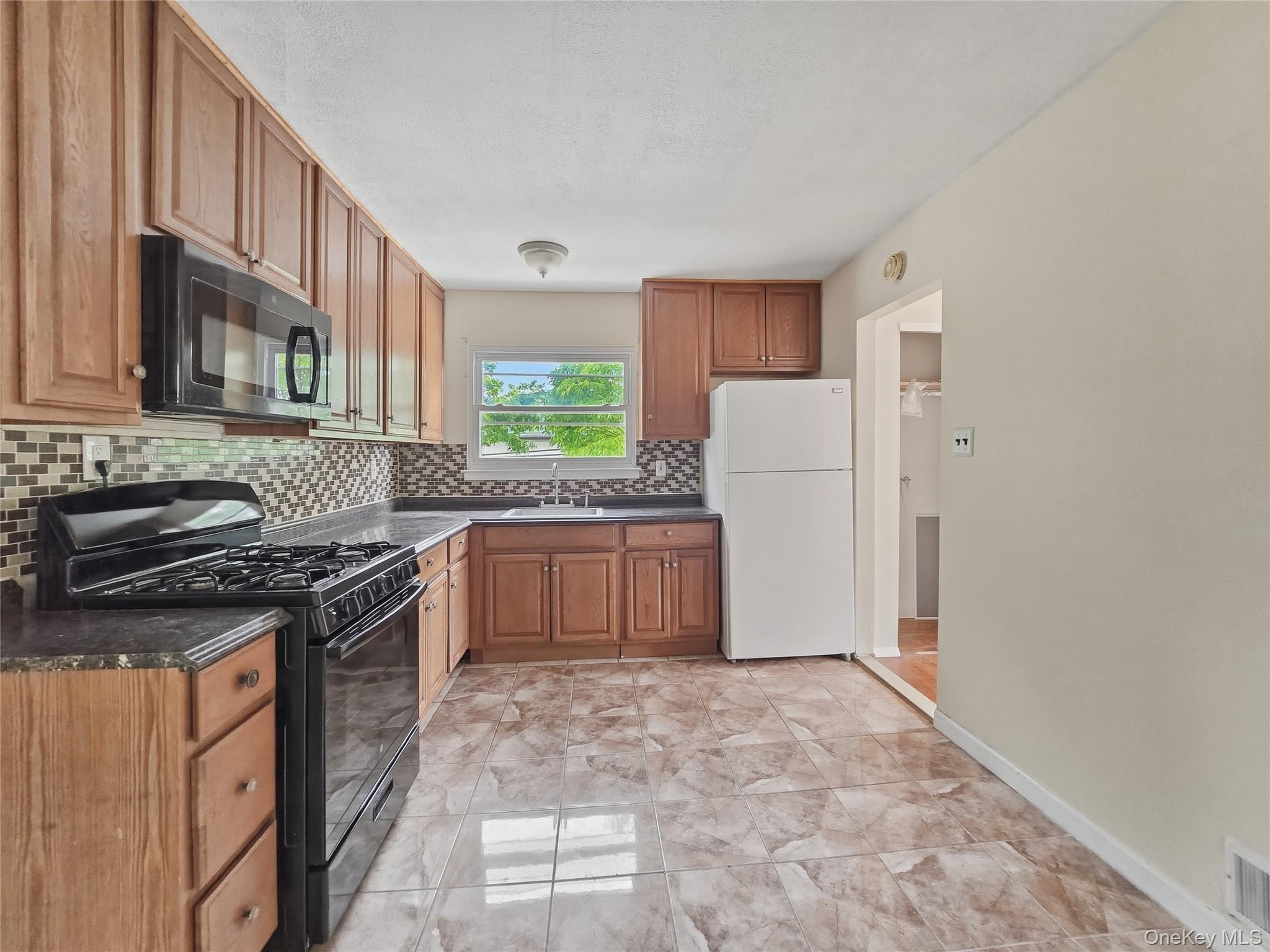 14563 181st Street Property Photo 8