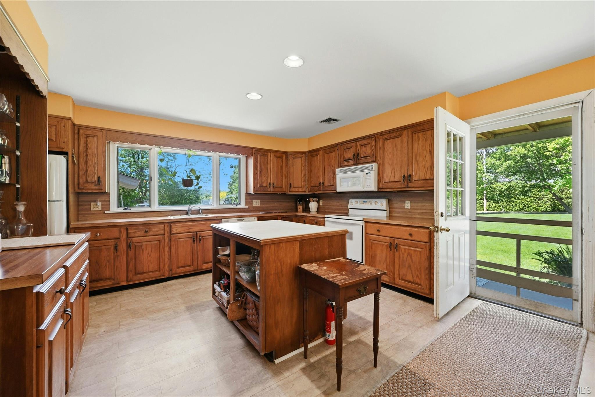 295 Jackson Street Property Photo 5