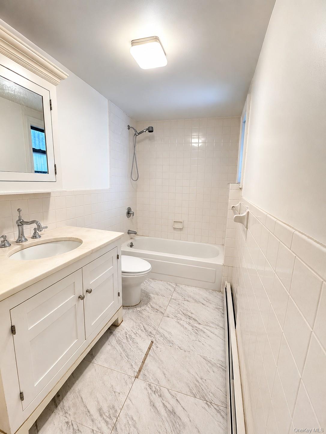 35-34 31st Street Property Photo 6