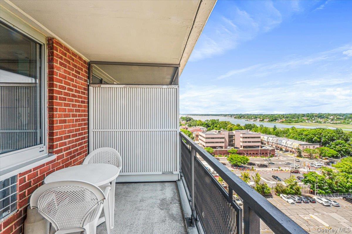 220-55 46th Avenue 12e Property Photo 15