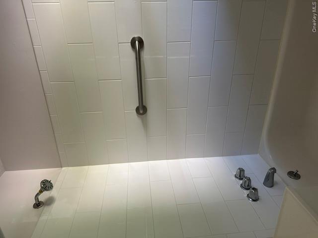 92 Center Street Property Photo 9