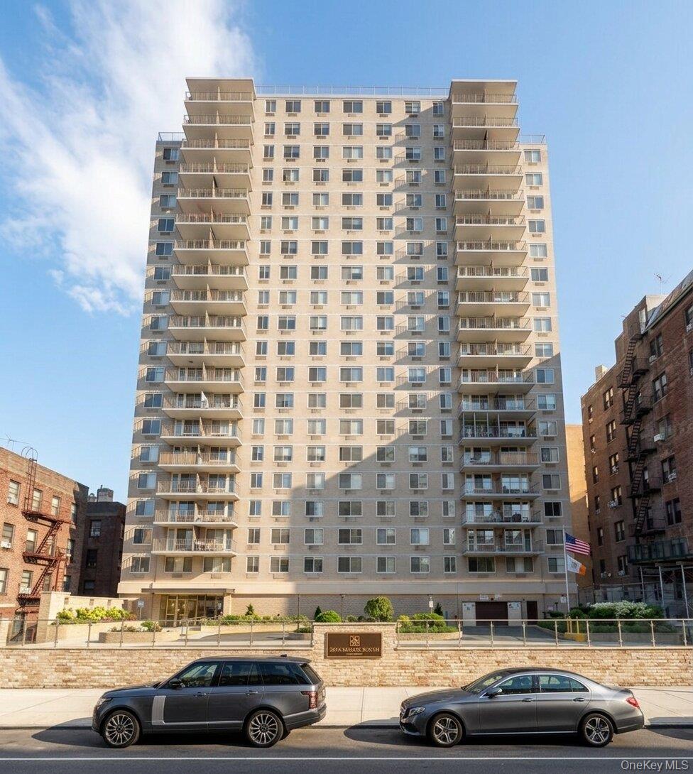 118 18 Union Tpke Apt #B4 Property Photo 1