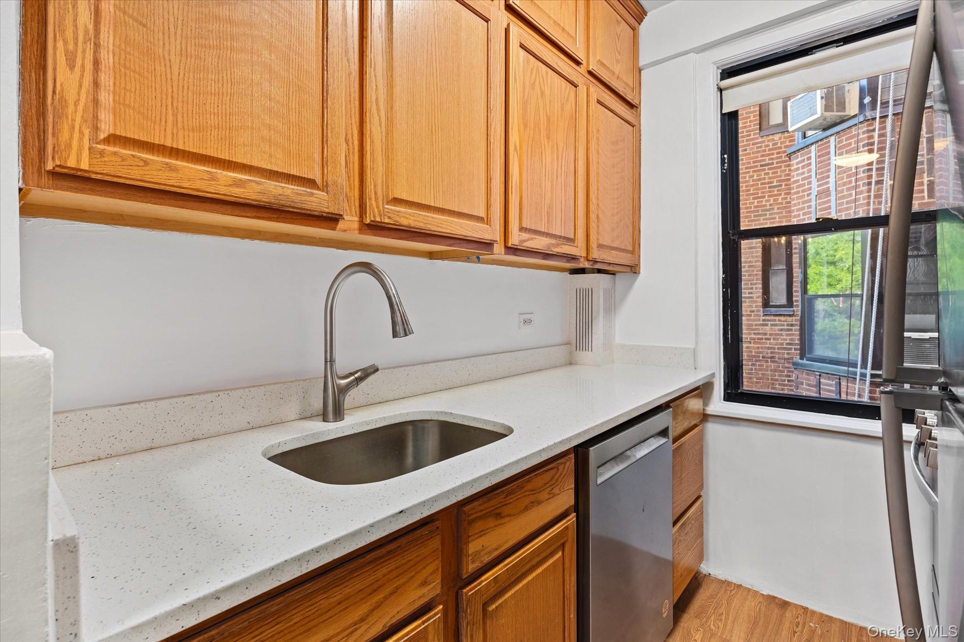 70 Park Terrace West E40 Property Photo 12