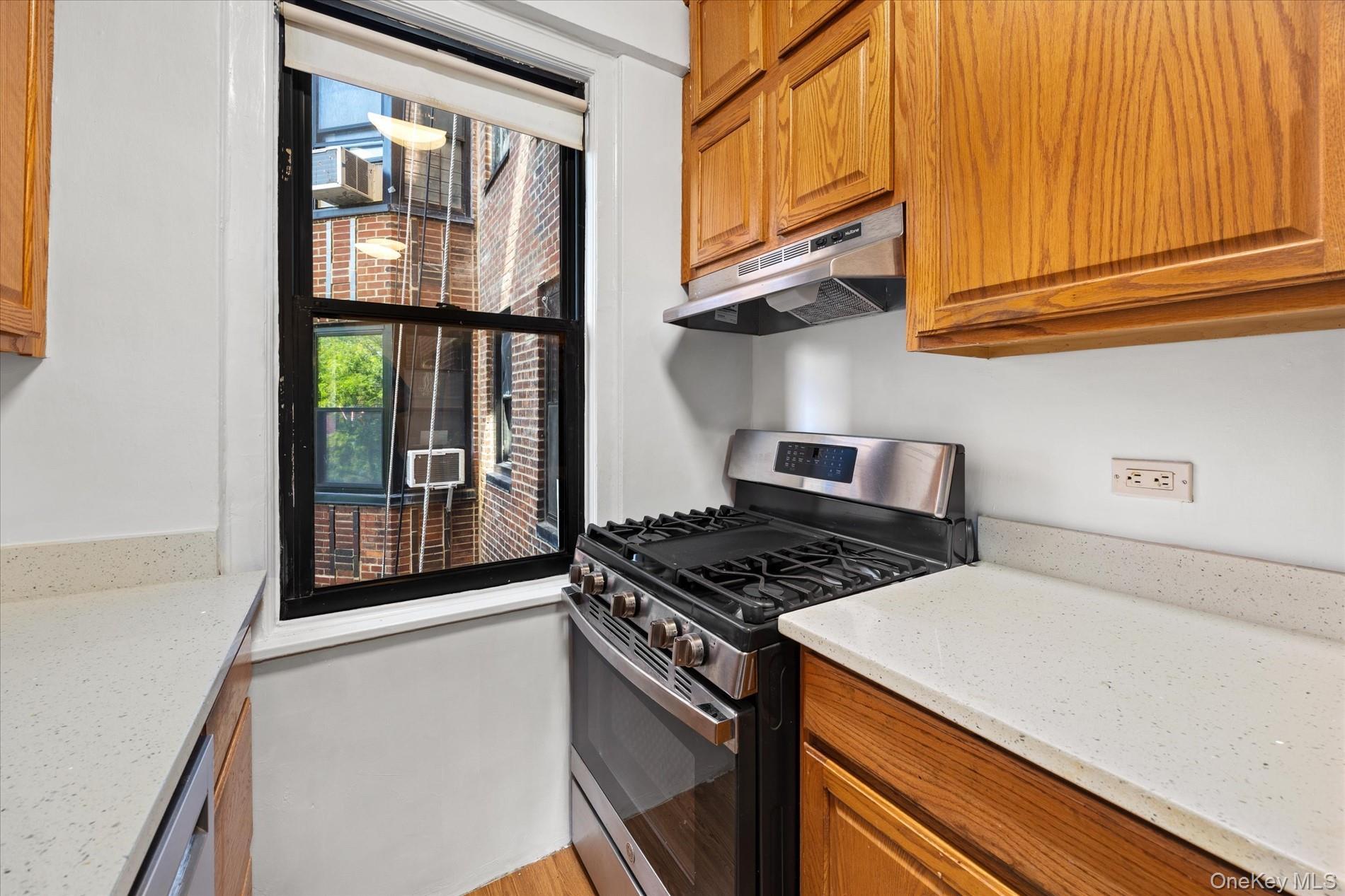 70 Park Terrace West E40 Property Photo 13