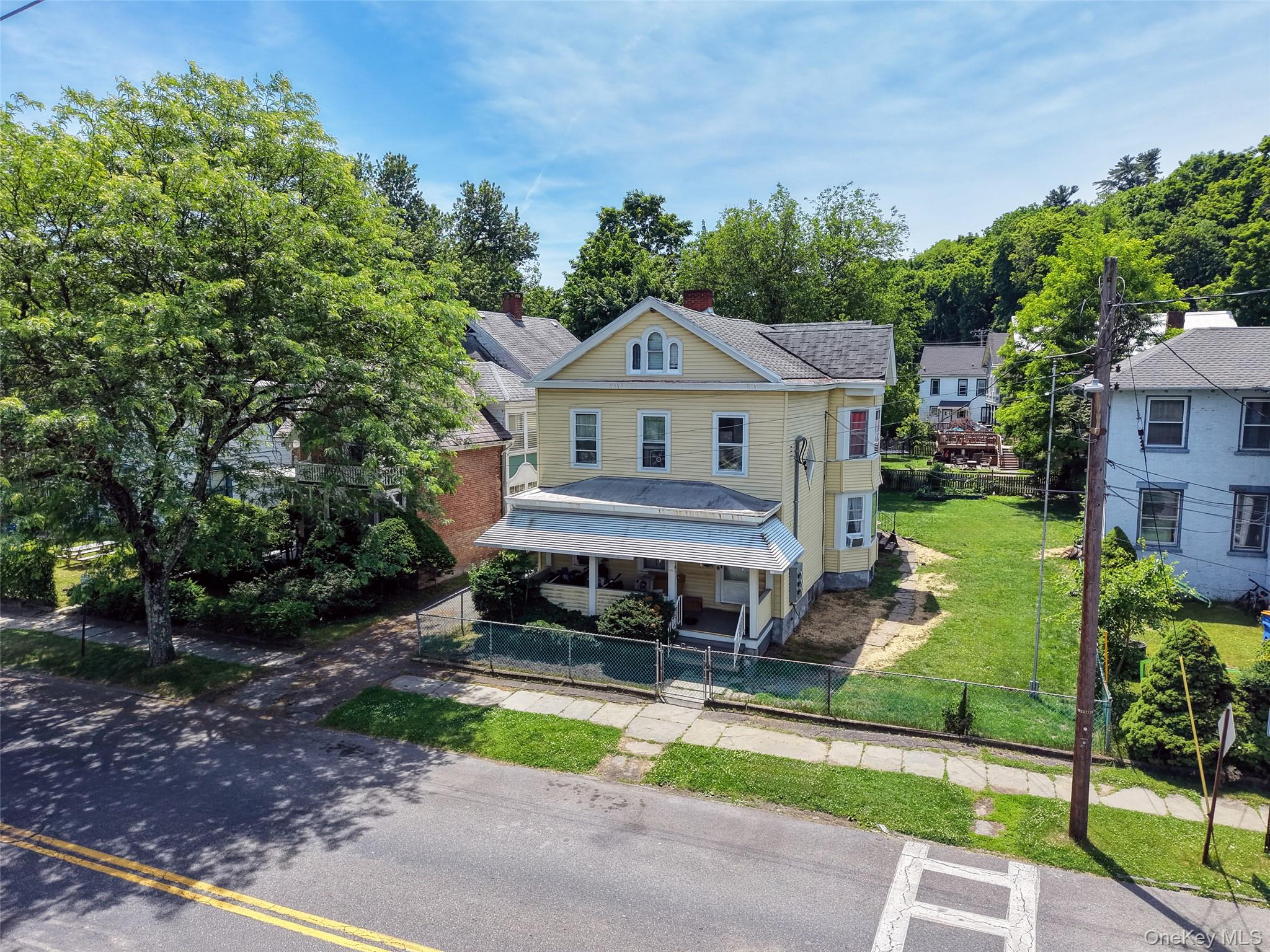111 Wurts Street Property Photo 1