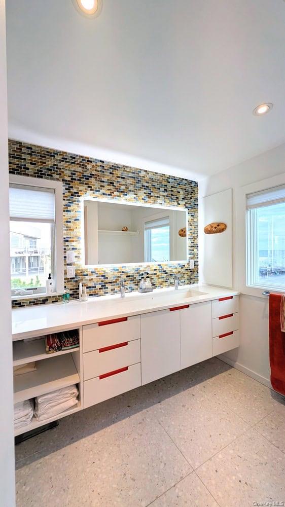 61 Evergreen Avenue Property Photo 8