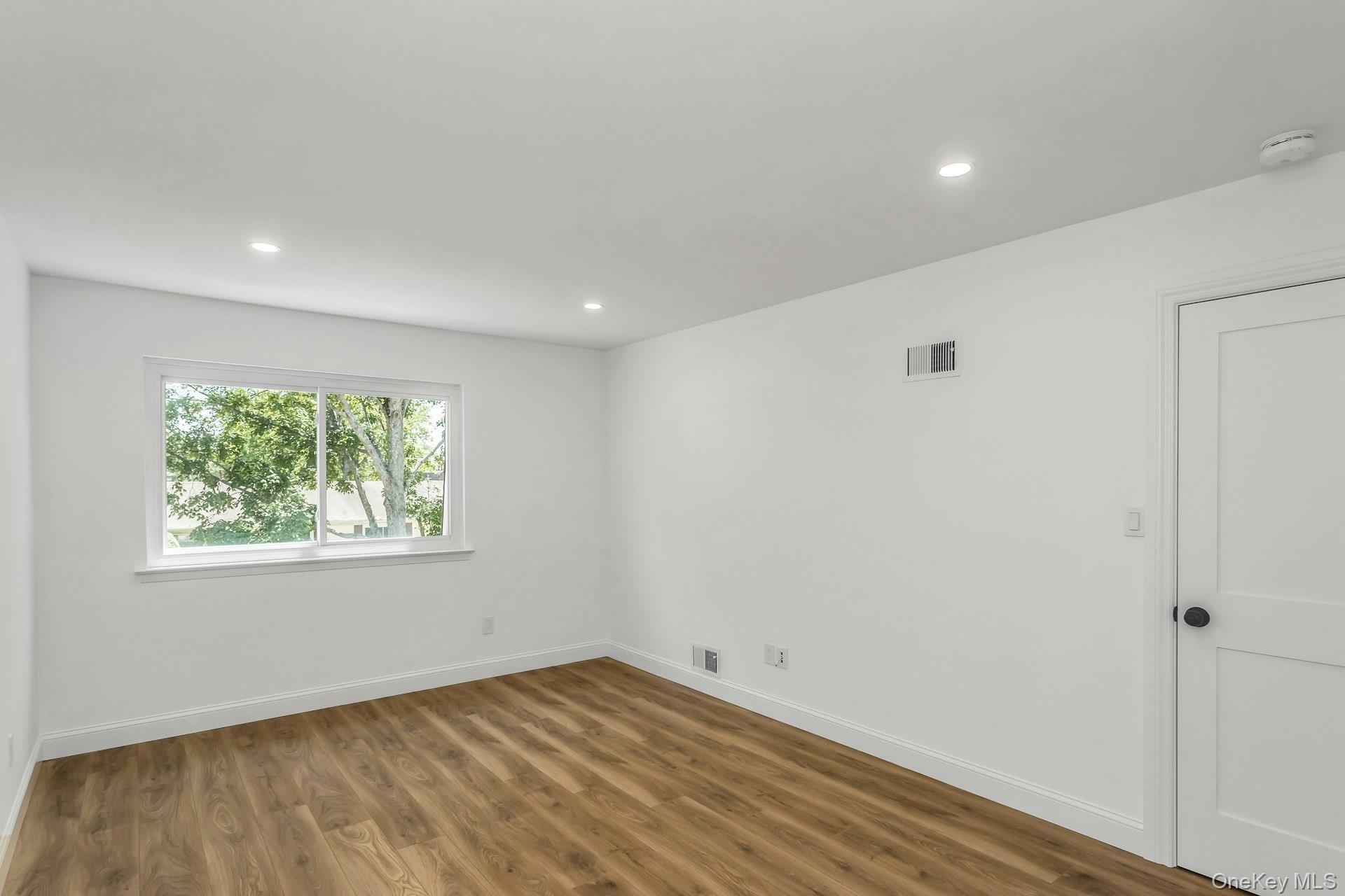 206 Storm Drive Property Photo 17