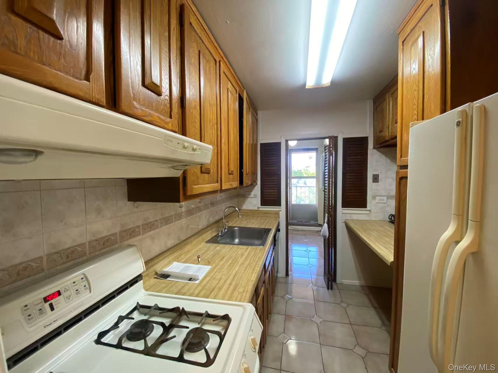 140-55 34th Avenue 3e Property Photo 3