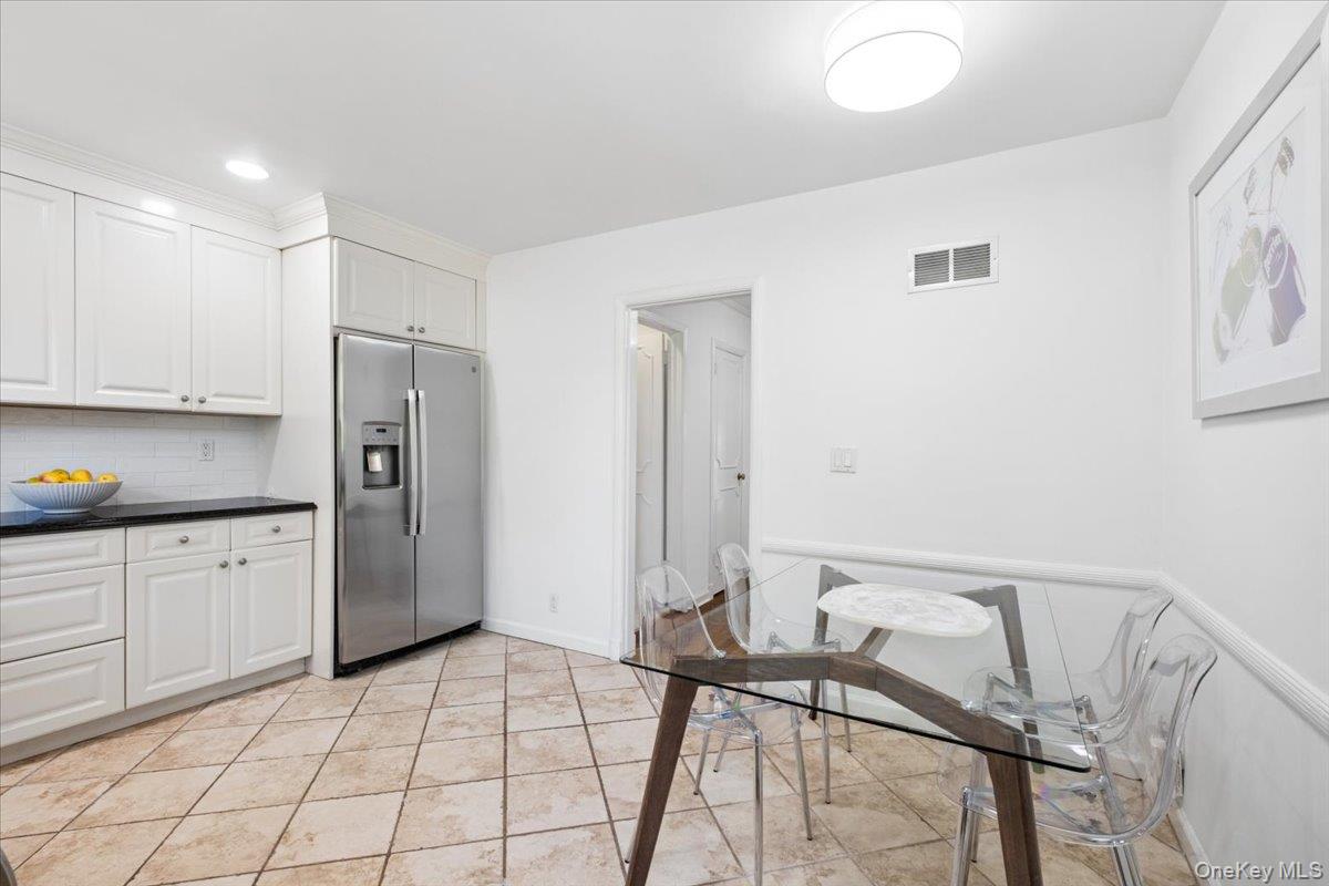97 Runyon Place Property Photo 8