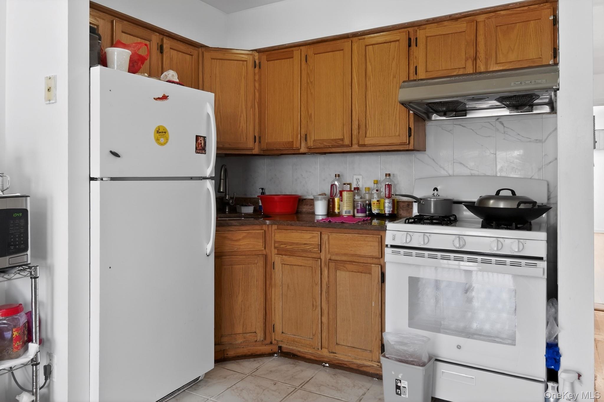 10306 35th Avenue Property Photo 3