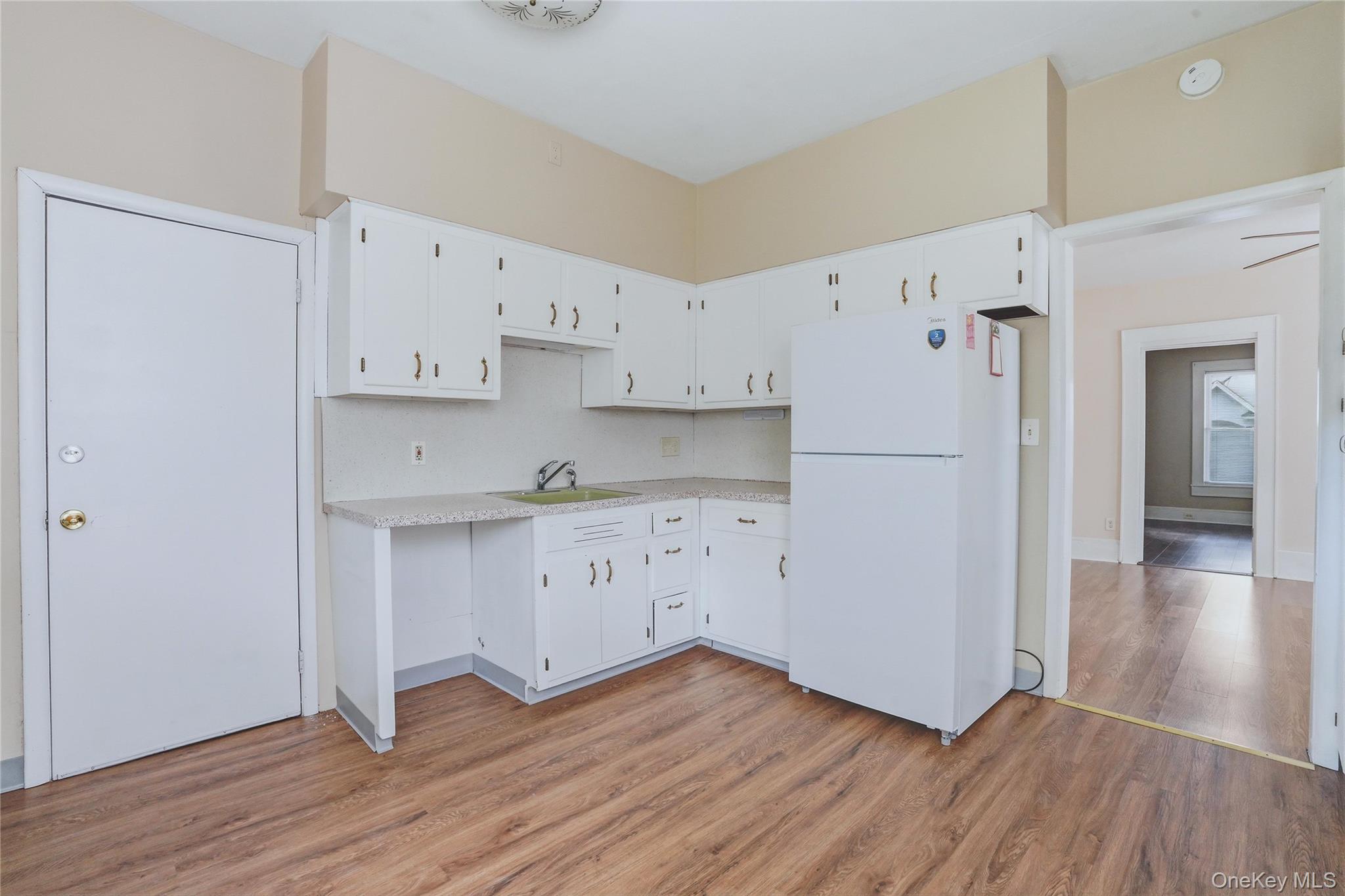 21 Church Street Property Photo 8