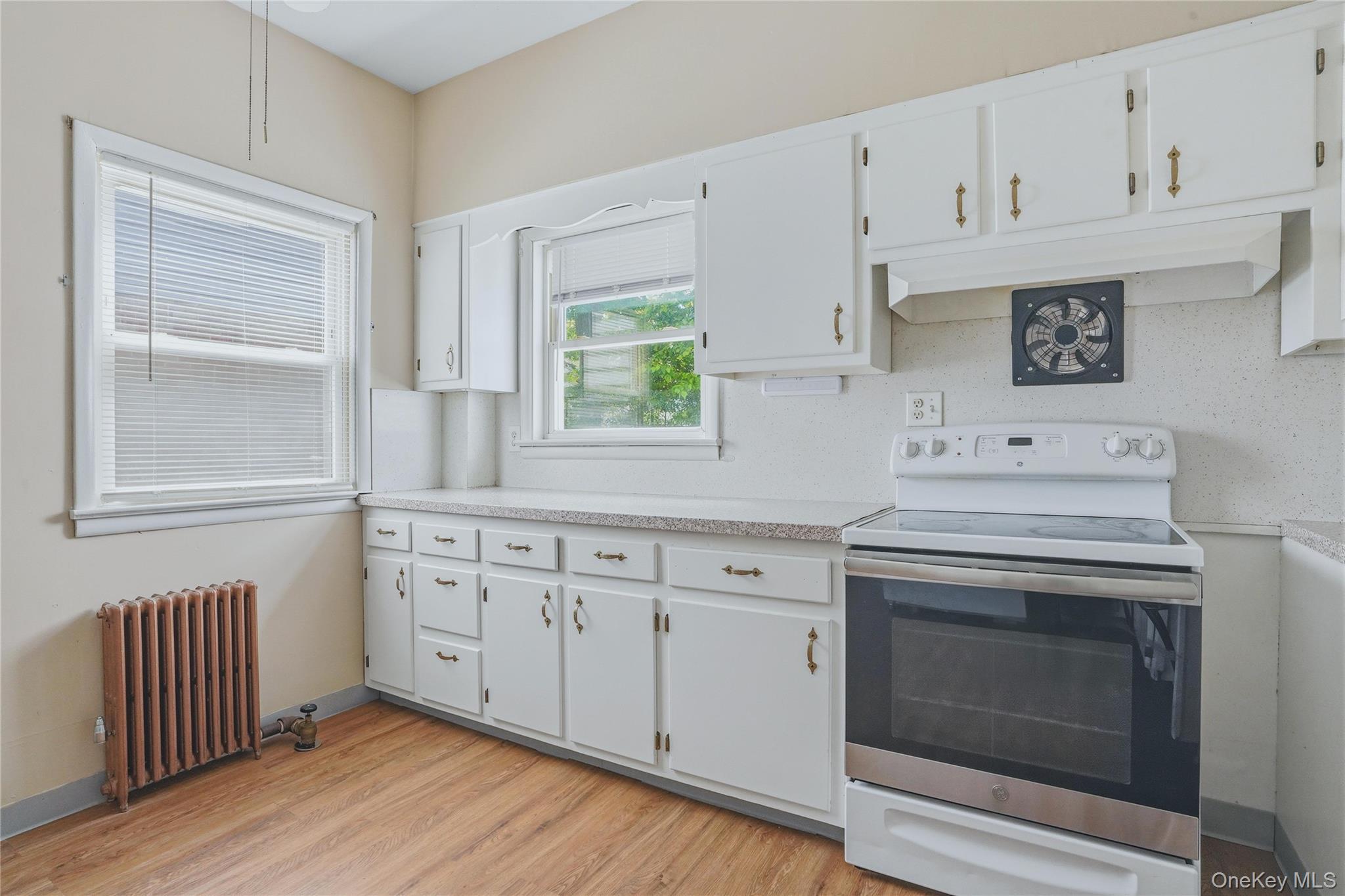 21 Church Street Property Photo 9