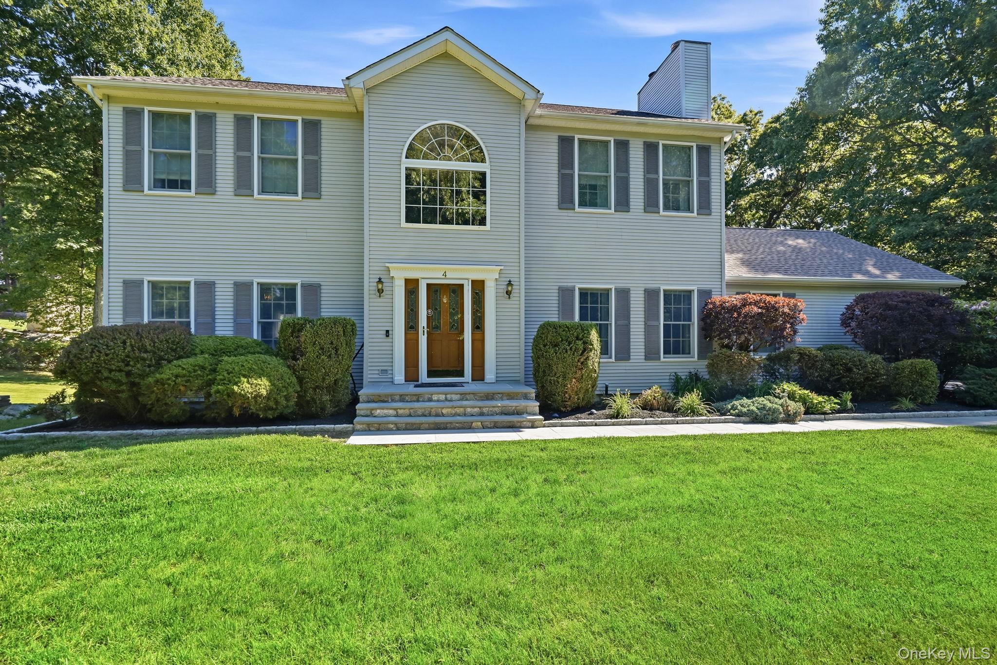 4 Briar Ridge Lane Property Photo 1