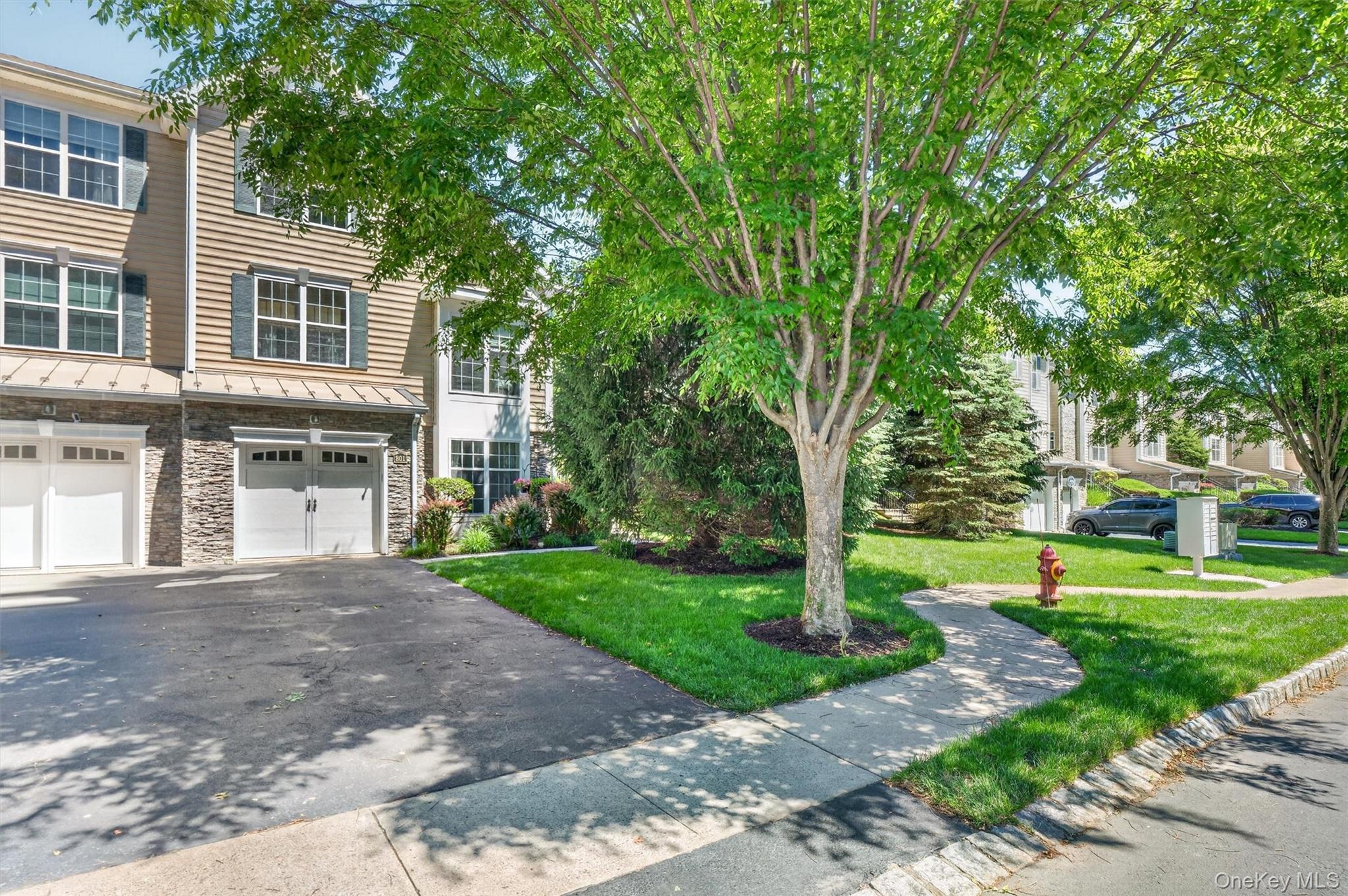 801 Huntington Drive Property Photo 1