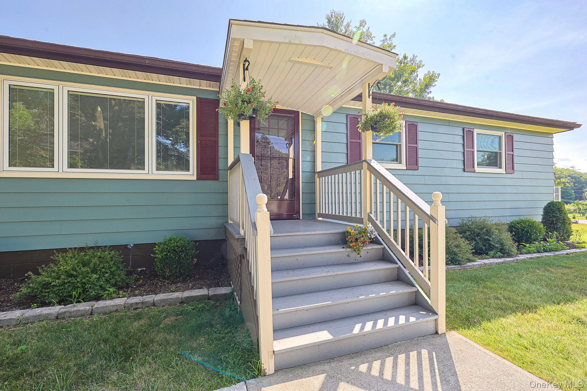 552 Lake View Terrace Property Photo 4