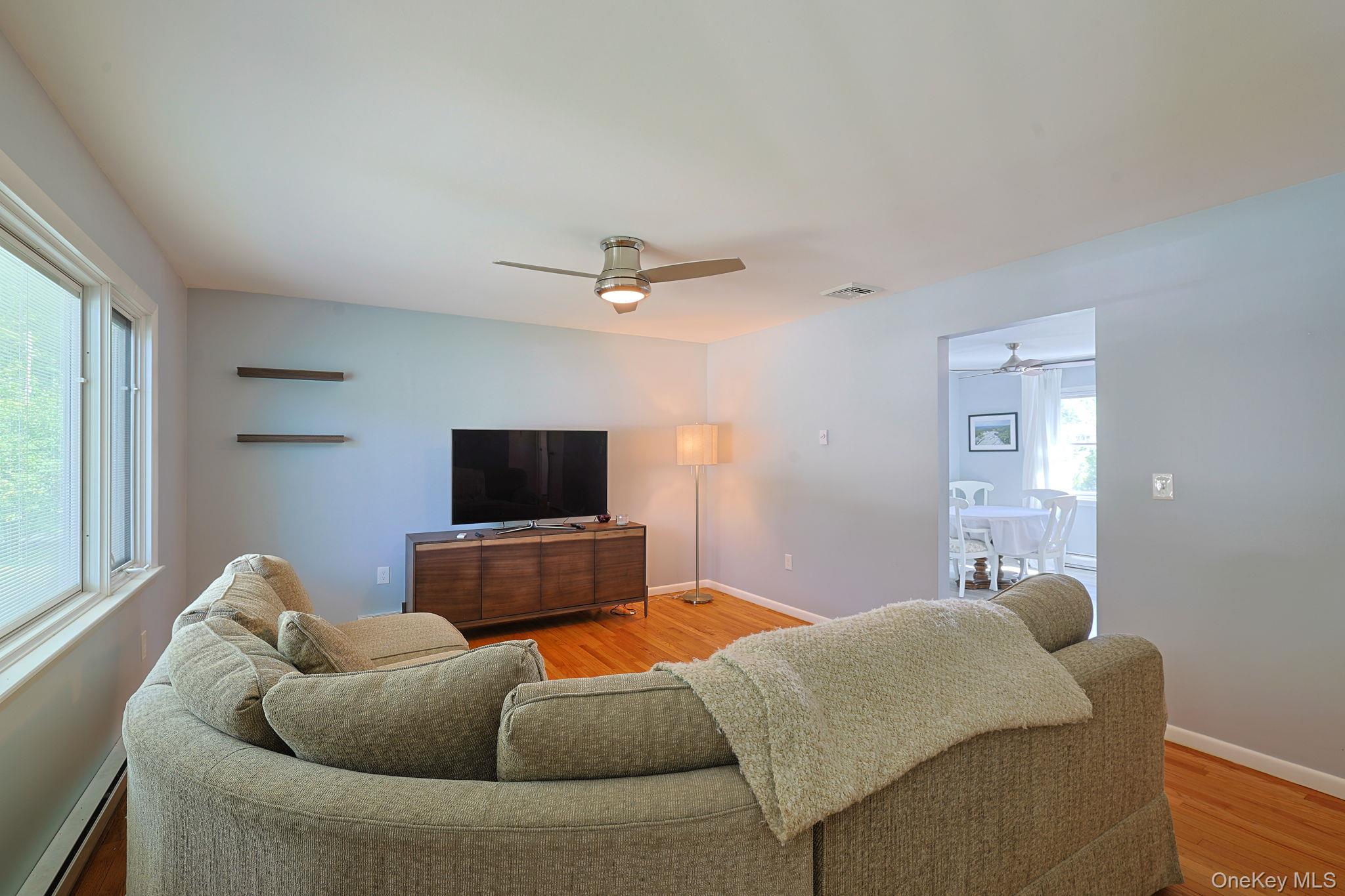 552 Lake View Terrace Property Photo 5