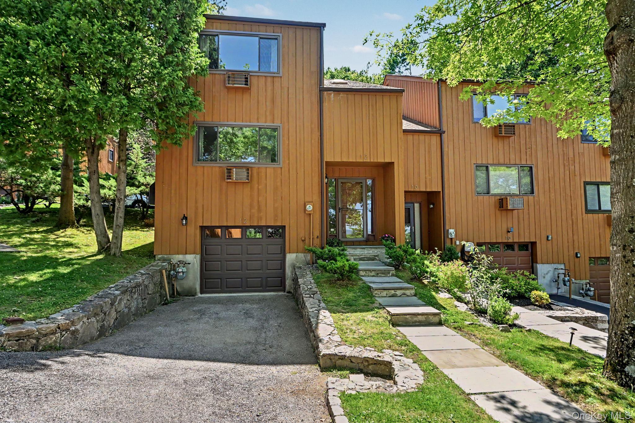 12 Lark Lane Property Photo 1