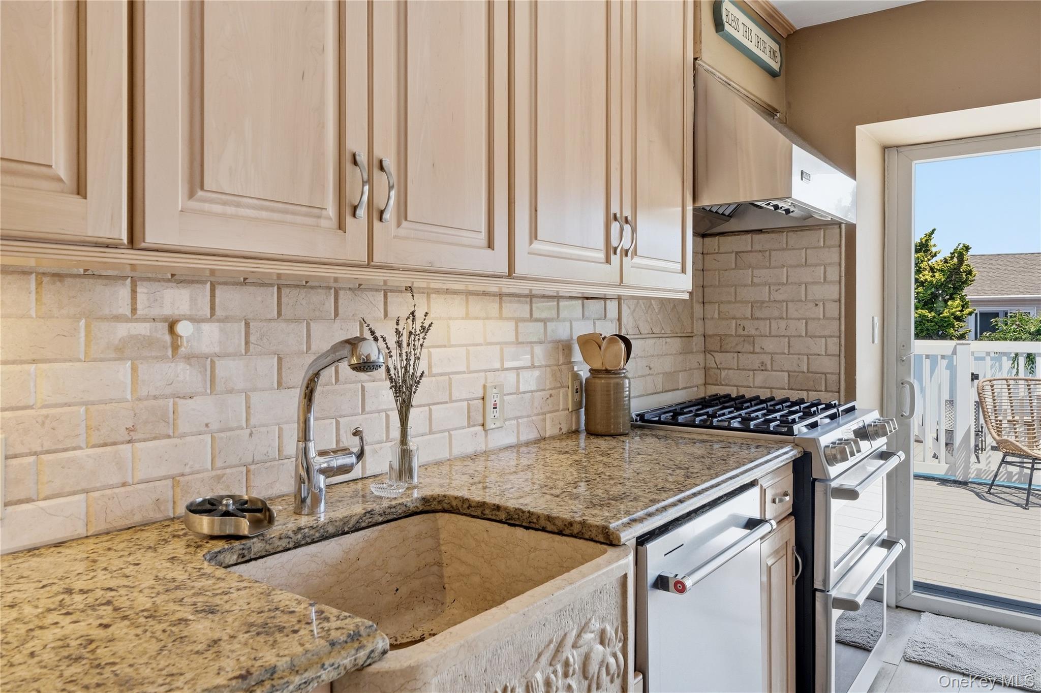 453 2nd Avenue Property Photo 15