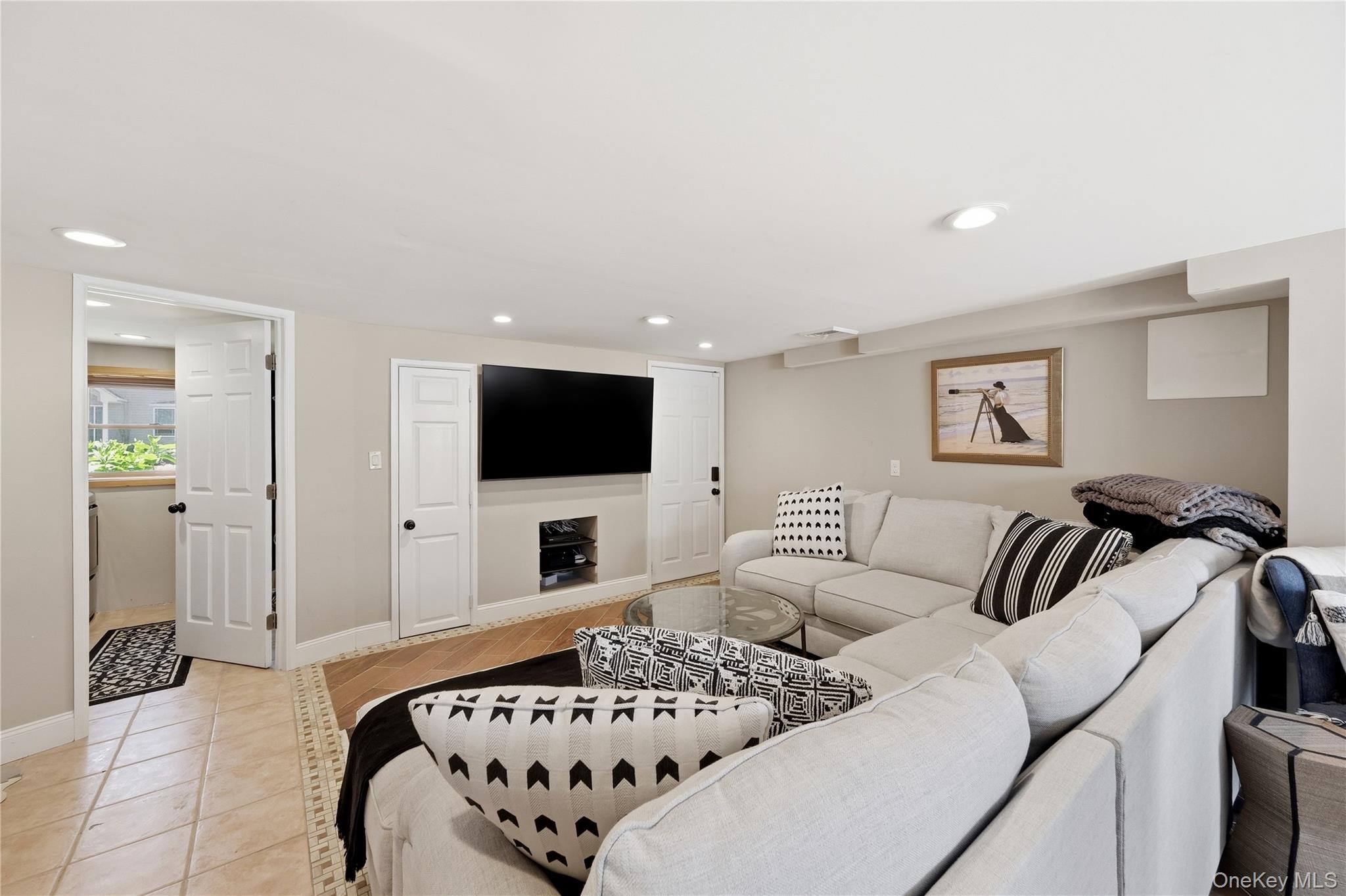 453 2nd Avenue Property Photo 17