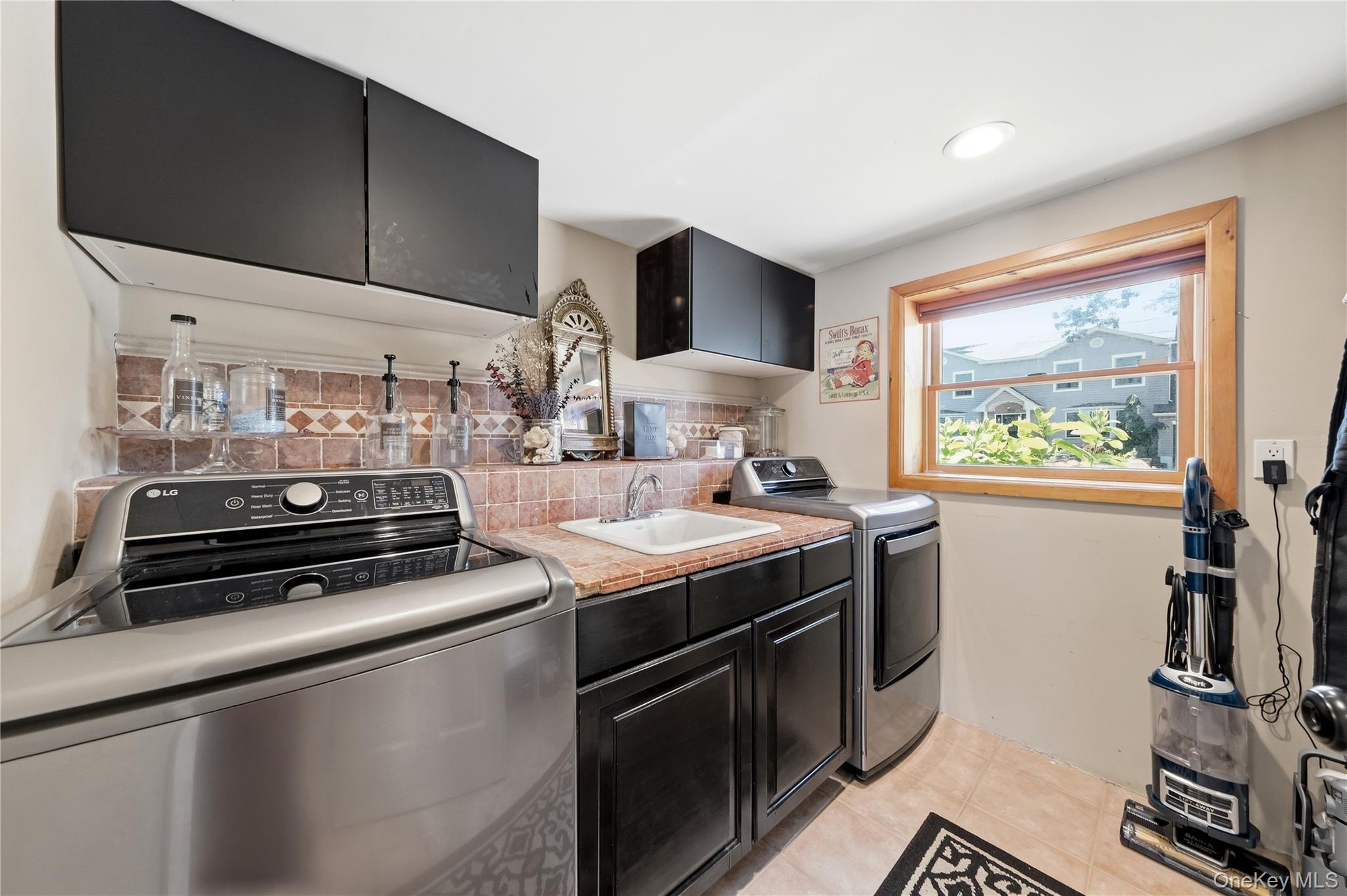 453 2nd Avenue Property Photo 18