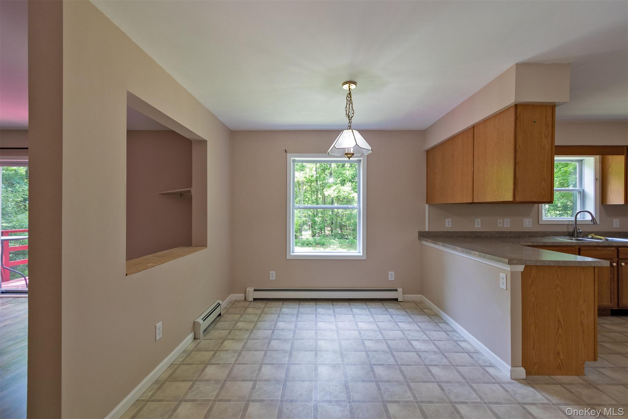 10 Lairds Court Property Photo 7
