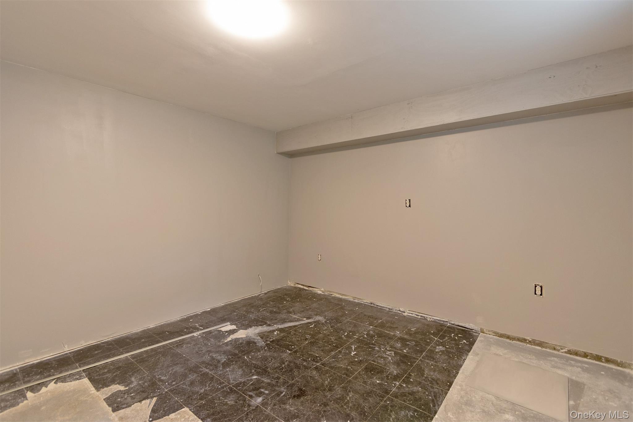 10 Lairds Court Property Photo 34
