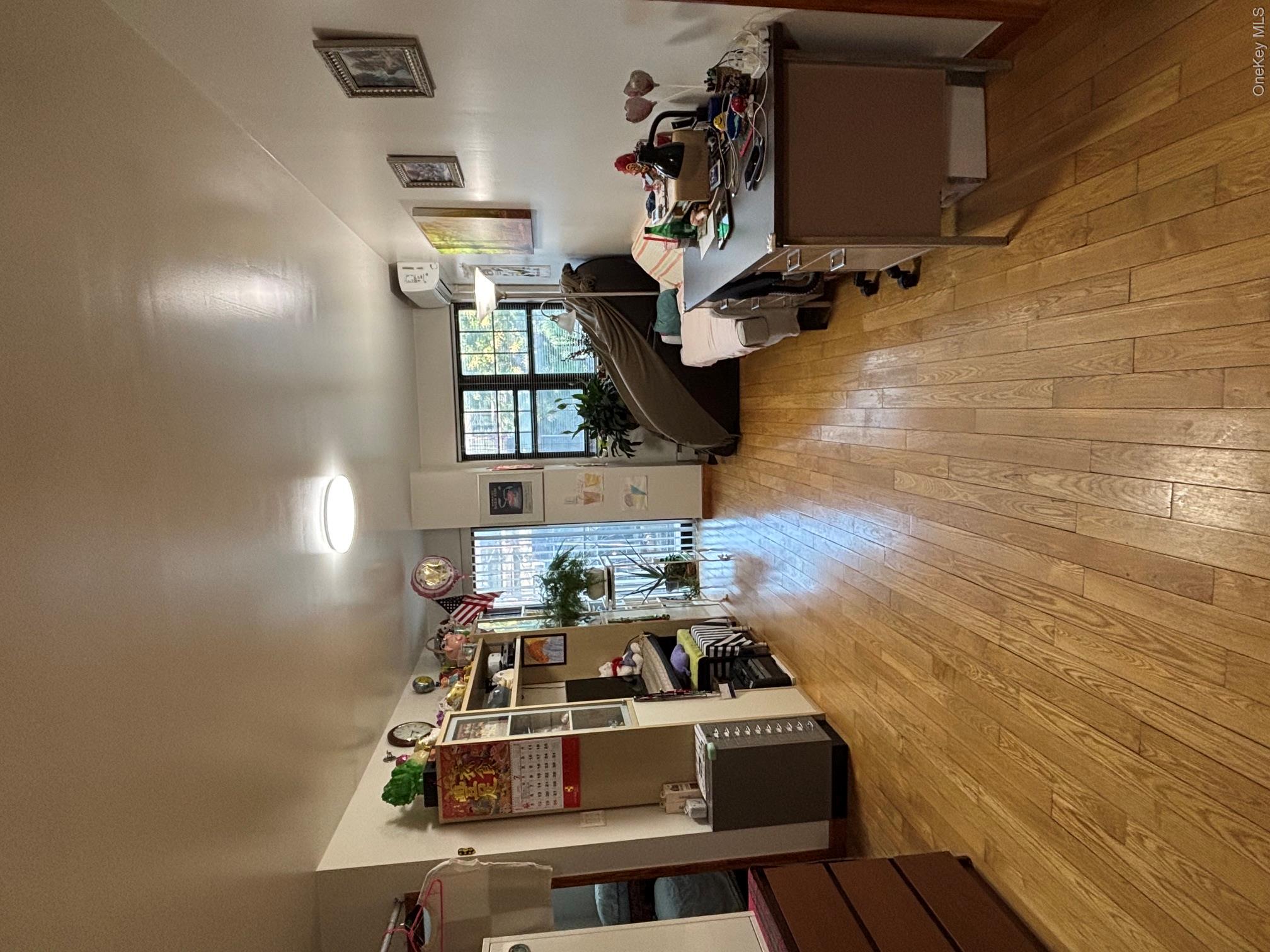 144-77 Barclay Avenue 4b Property Photo 1