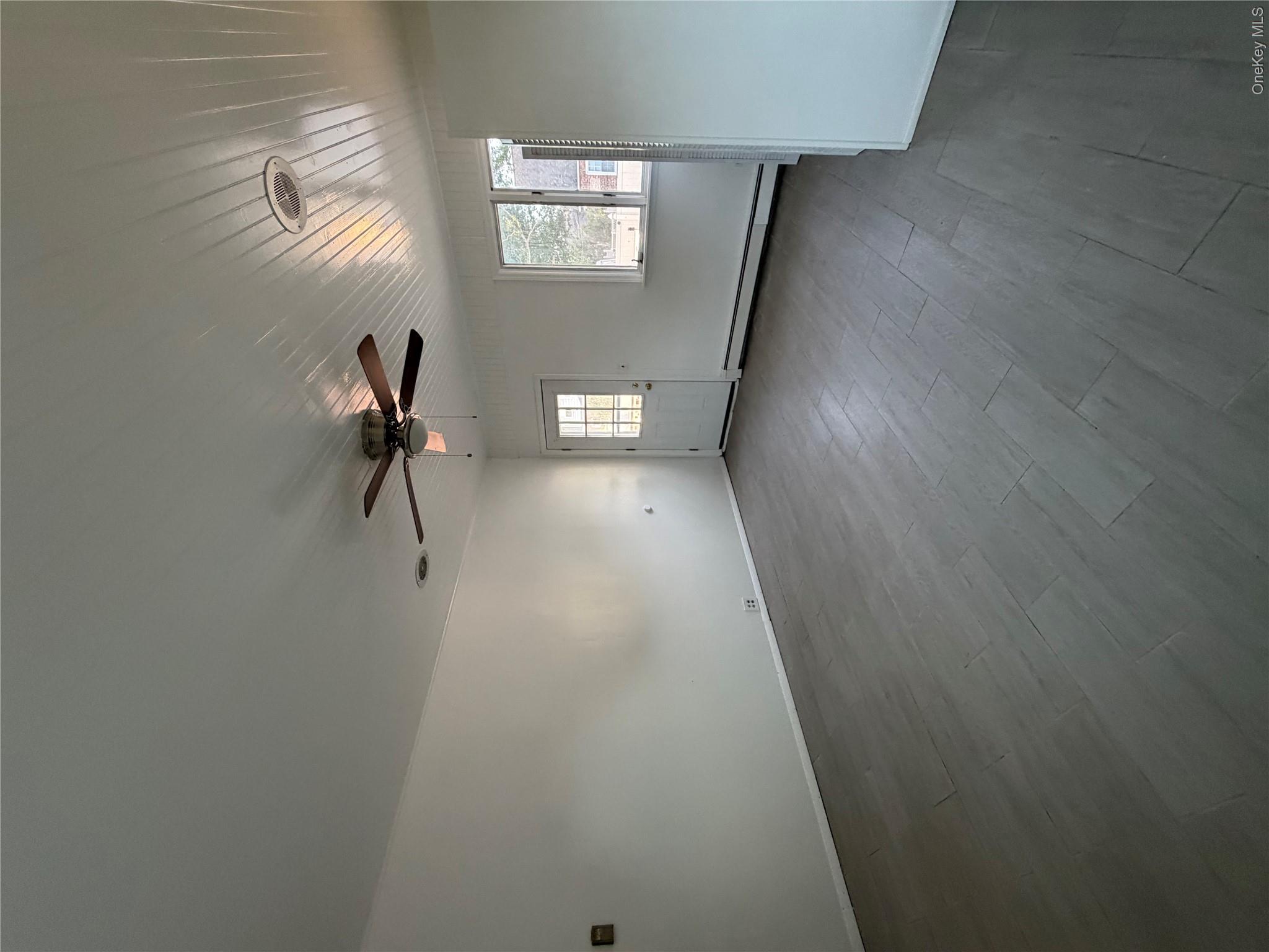 94 E Fenimore Street Property Photo 2