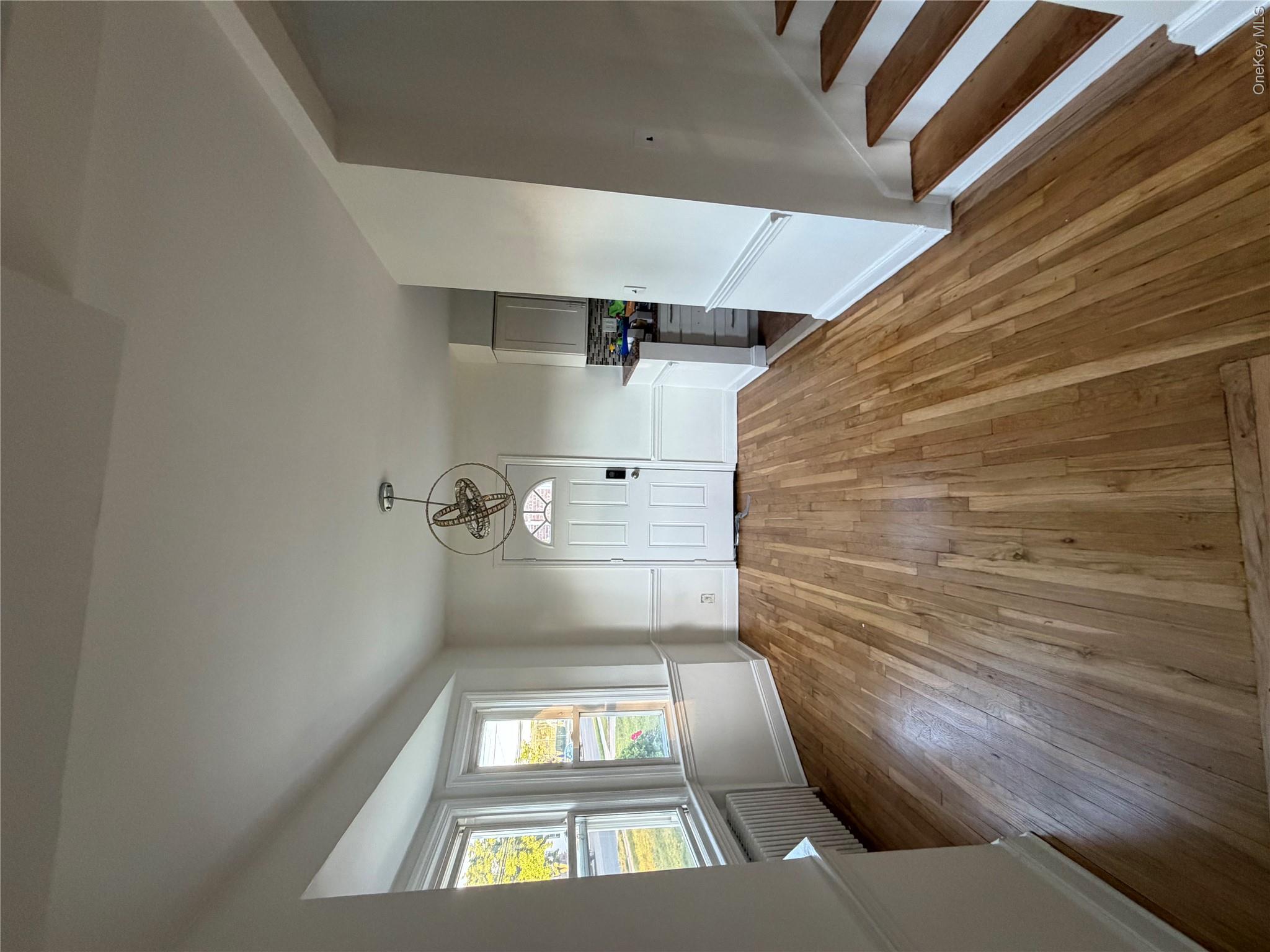 94 E Fenimore Street Property Photo 5