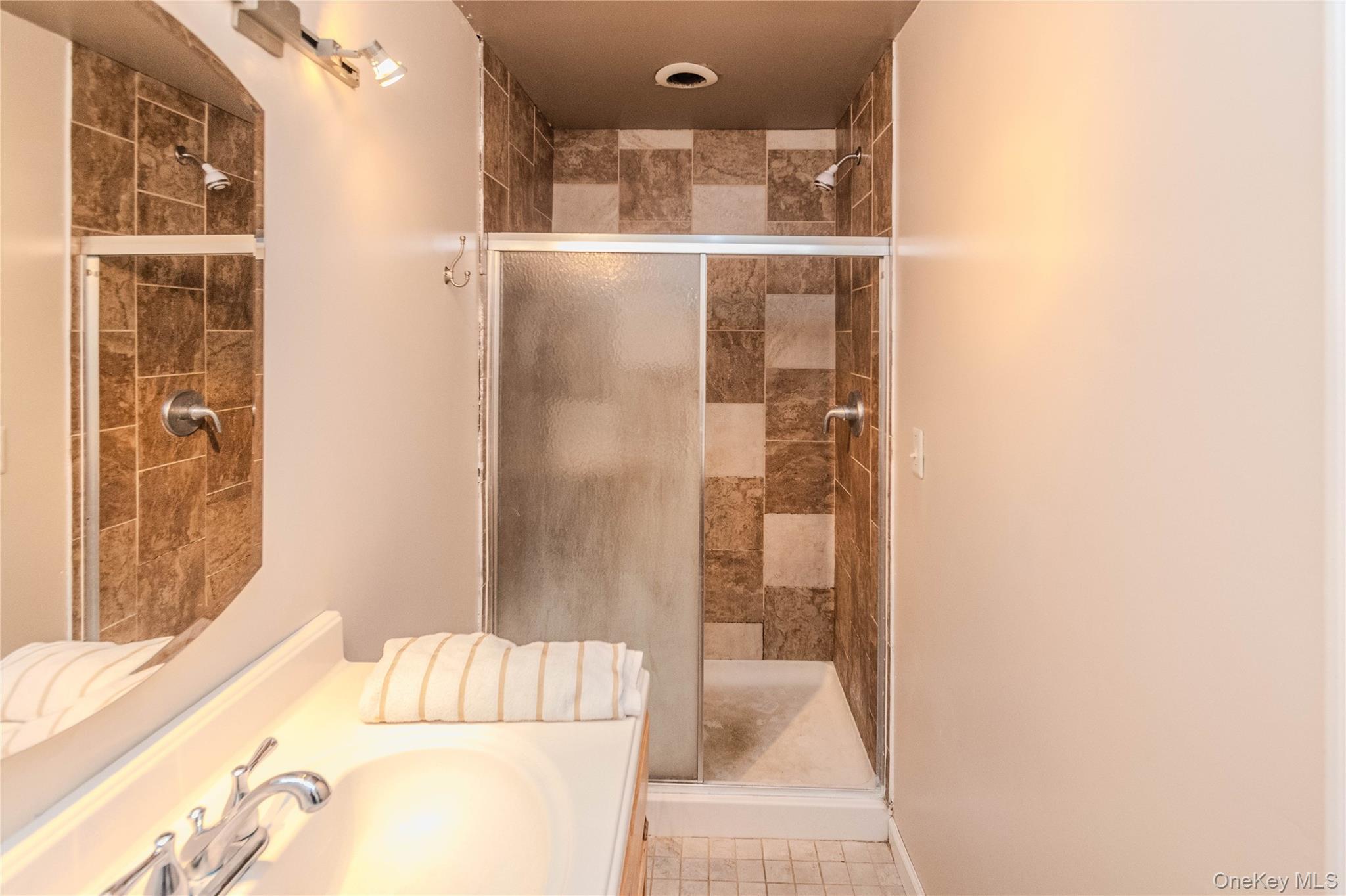 12 Ose Road Property Photo 33