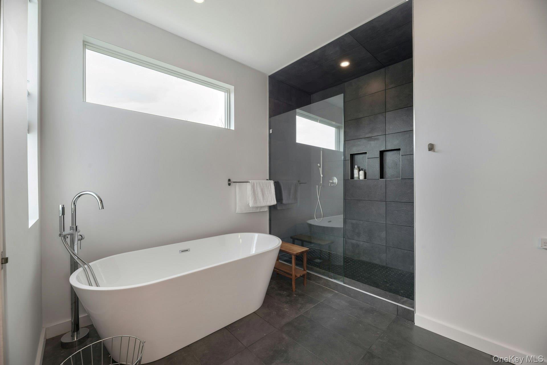 420 Old Farm Road Property Photo 14