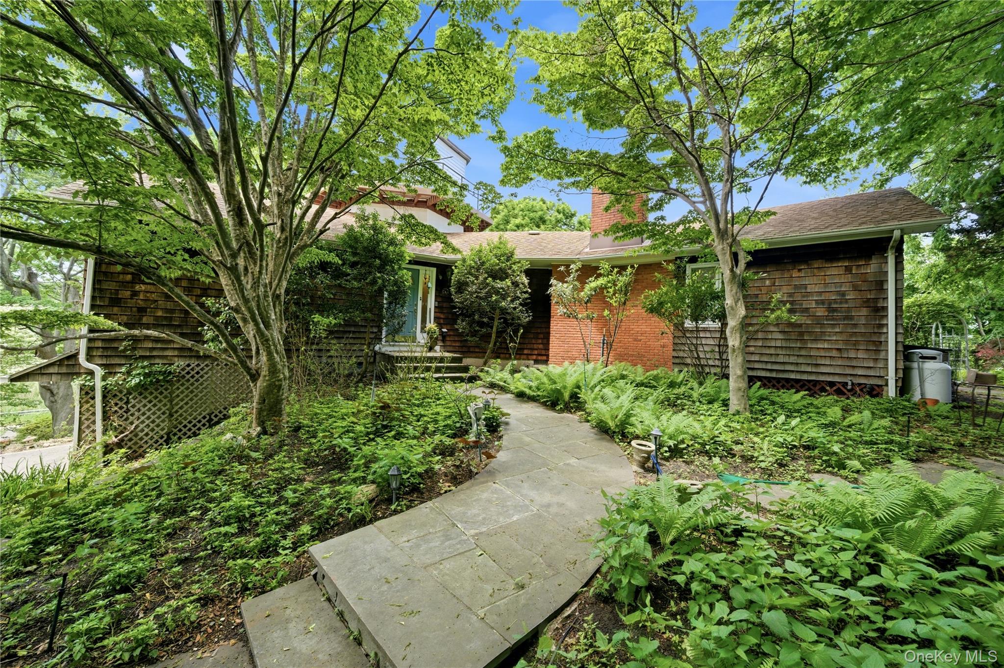 195 Shore Road Property Photo 32