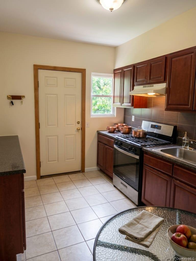 229 Macdougal Street Property Photo 8